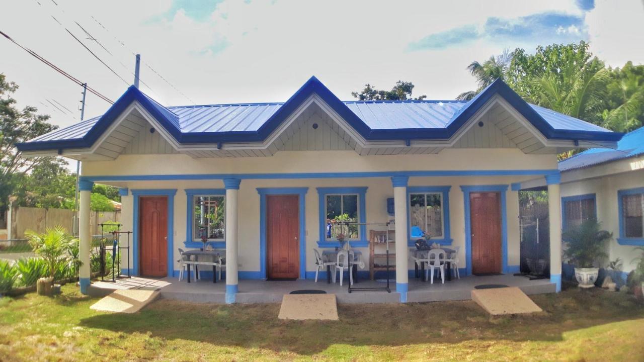 Jah'S Anemone Dive Guesthouse 몰볼 외부 사진