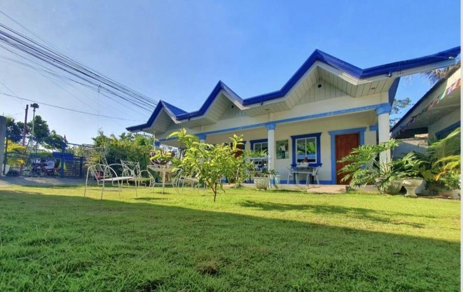 Jah'S Anemone Dive Guesthouse 몰볼 외부 사진