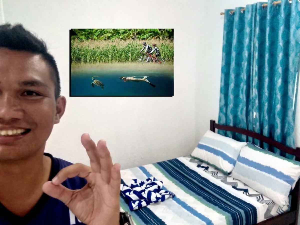 Jah'S Anemone Dive Guesthouse 몰볼 외부 사진